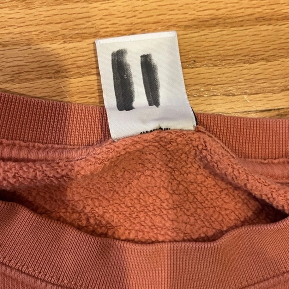 Women’s Nike WILD OASIS CREWNECK Size Women’s XS Good Condition - Picture 6 of 6